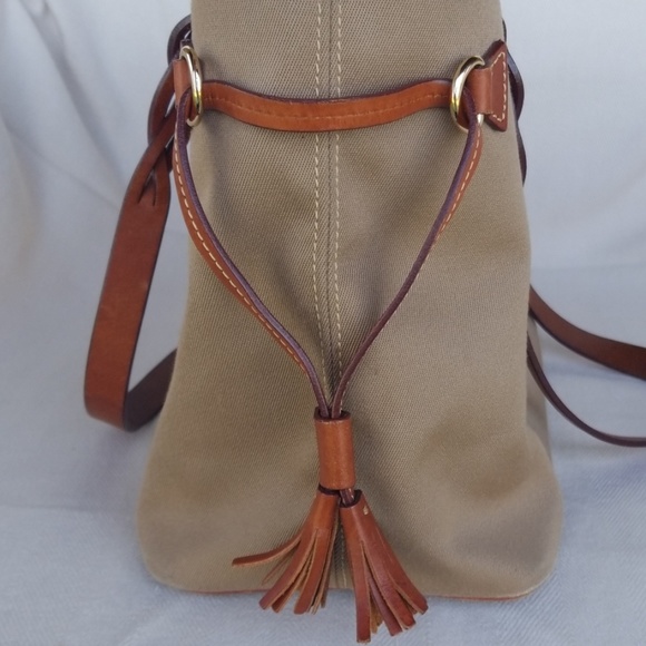 Dooney & Bourke tote - Picture 4 of 4